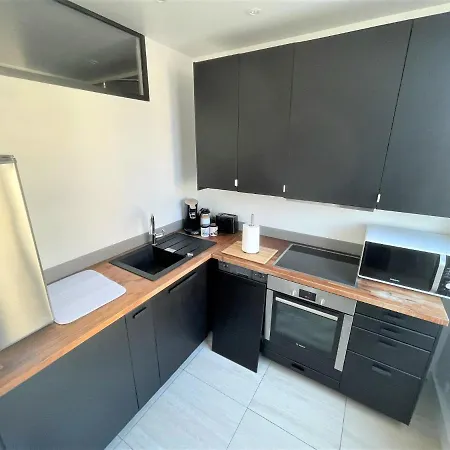 Aux Clefs Des Sacres - Dans Un Particulier Situe Rue Du Marc - - Hyper Centre Forum Mairie Boulingrin Appartement