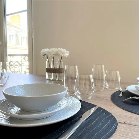 Apartment Aux Clefs Des Sacres: Historic In City Center Reims