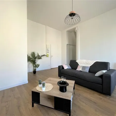 Aux Clefs Des Sacres - Dans Un Particulier Situe Rue Du Marc - - Hyper Centre Forum Mairie Boulingrin