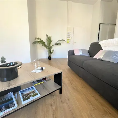 Aux Clefs Des Sacres - Dans Un Particulier Situe Rue Du Marc - - Hyper Centre Forum Mairie Boulingrin *