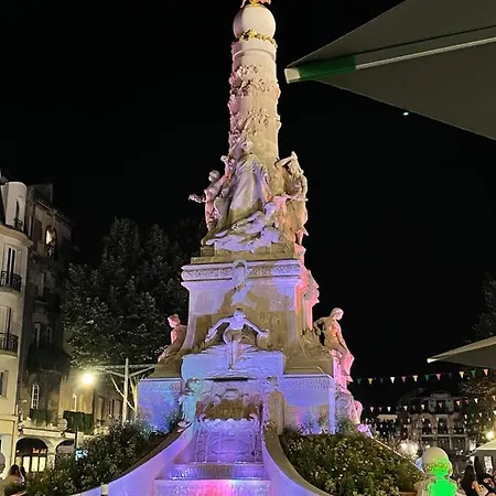 Appartement Aux Clefs Des Sacres - Dans Un Particulier Situe Rue Du Marc - - Hyper Centre Forum Mairie Boulingrin *
