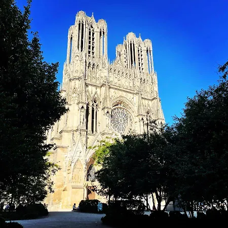 Aux Clefs Des Sacres: Historic In City Center * Reims