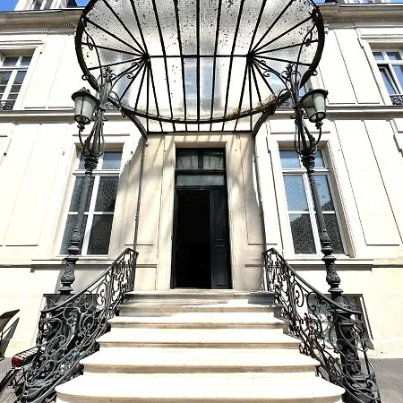 Aux Clefs Des Sacres - Dans Un Particulier Situe Rue Du Marc - - Hyper Centre Forum Mairie Boulingrin Appartement Reims