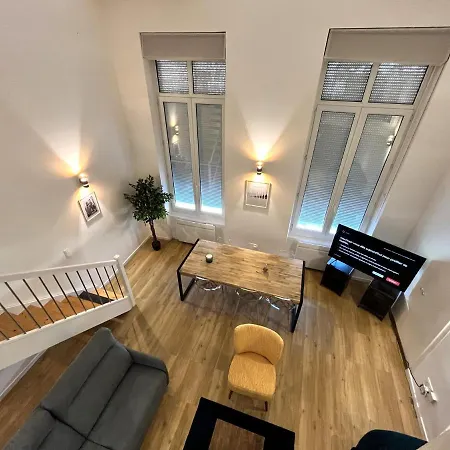 Aux Clefs Des Sacres - Dans Un Particulier Situe Rue Du Marc - - Hyper Centre Forum Mairie Boulingrin Reims