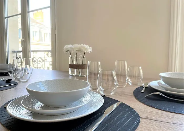 Lägenhet Aux Clefs Des Sacres - Dans Un Particulier Situe Rue Du Marc - - Hyper Centre Forum Mairie Boulingrin Reims