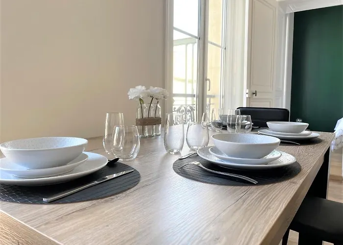 Aux Clefs Des Sacres - Dans Un Particulier Situe Rue Du Marc - - Hyper Centre Forum Mairie Boulingrin *