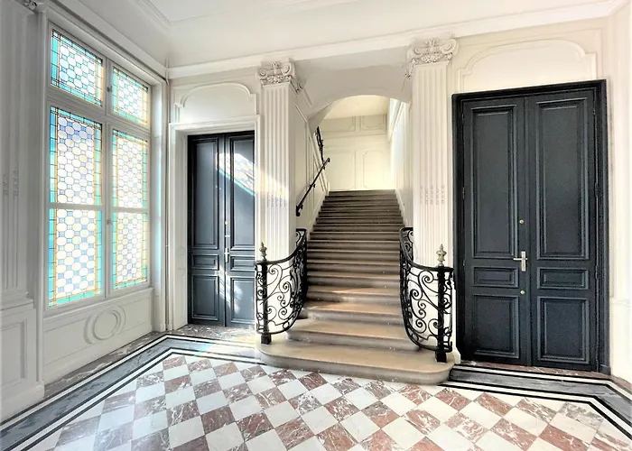 Aux Clefs Des Sacres - Dans Un Particulier Situe Rue Du Marc - - Hyper Centre Forum Mairie Boulingrin *