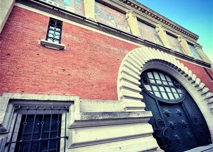 Aux Clefs Des Sacres - Dans Un Particulier Situe Rue Du Marc - - Hyper Centre Forum Mairie Boulingrin *