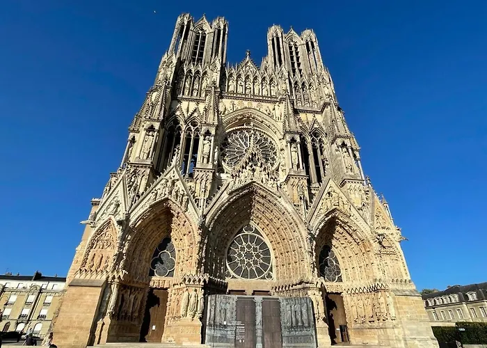 Aux Clefs Des Sacres - Dans Un Particulier Situe Rue Du Marc - - Hyper Centre Forum Mairie Boulingrin Lägenhet Reims