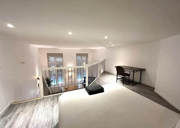 Lägenhet Aux Clefs Des Sacres - Dans Un Particulier Situe Rue Du Marc - - Hyper Centre Forum Mairie Boulingrin *