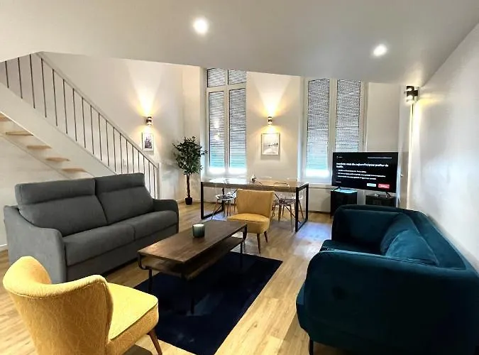 Lägenhet Aux Clefs Des Sacres - Dans Un Particulier Situe Rue Du Marc - - Hyper Centre Forum Mairie Boulingrin *