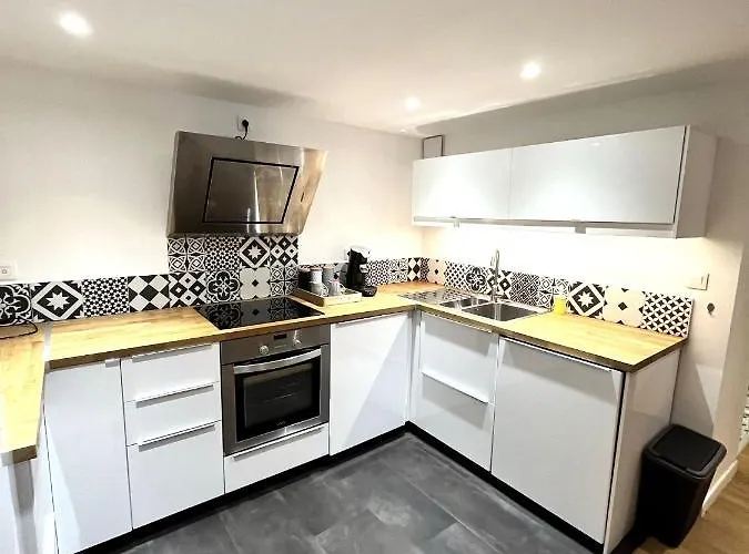 Aux Clefs Des Sacres - Dans Un Particulier Situe Rue Du Marc - - Hyper Centre Forum Mairie Boulingrin